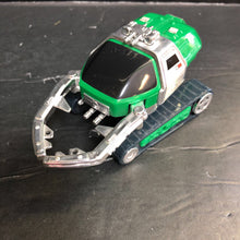 Load image into Gallery viewer, Battle Base Green Hunter AV Car 1997 Vintage Collectible (Big Bad Beetleborgs)
