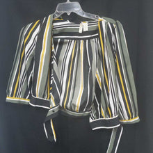 Load image into Gallery viewer, Striped Button Down Top
