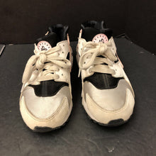 Load image into Gallery viewer, Girls Huarache Run Sneakers
