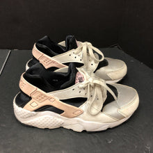 Load image into Gallery viewer, Girls Huarache Run Sneakers
