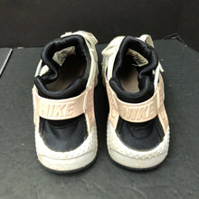 Load image into Gallery viewer, Girls Huarache Run Sneakers
