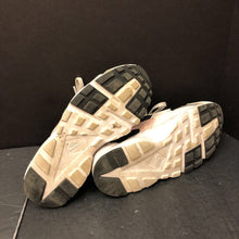 Load image into Gallery viewer, Girls Huarache Run Sneakers

