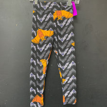 Load image into Gallery viewer, Halloween Bat Leggings
