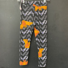 Load image into Gallery viewer, Halloween Bat Leggings
