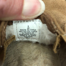 Load image into Gallery viewer, Girls Slide On Shoe
