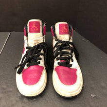 Load image into Gallery viewer, Girls Jordan 1 Retro High Sneakers
