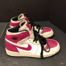 Load image into Gallery viewer, Girls Jordan 1 Retro High Sneakers
