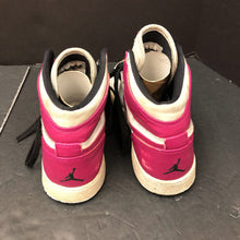 Load image into Gallery viewer, Girls Jordan 1 Retro High Sneakers
