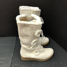 Load image into Gallery viewer, Girls Furry Winter Boots
