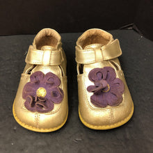 Load image into Gallery viewer, Girls Flower Shoes
