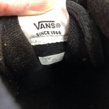 Load image into Gallery viewer, Boys Sneakers
