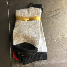 Load image into Gallery viewer, 2PK Girls Winter Socks (NEW)
