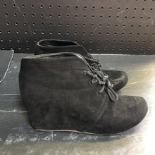 Load image into Gallery viewer, Girls Ankle Boots
