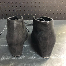 Load image into Gallery viewer, Girls Ankle Boots
