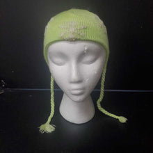 Load image into Gallery viewer, Girls Snowflake Winter Hat
