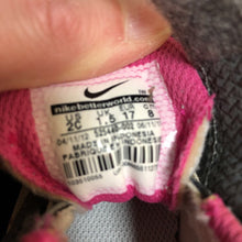Load image into Gallery viewer, Girls Velcro Sneakers

