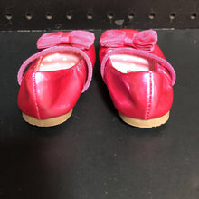 Load image into Gallery viewer, Girls Bow Flats
