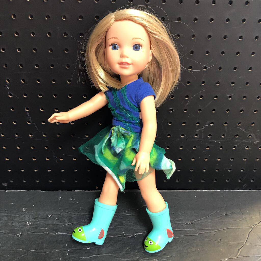 Wellie Wishers Camille Doll in Outfit