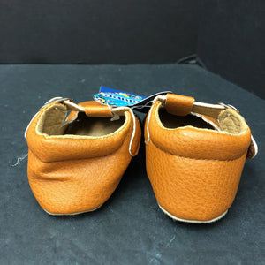 Girls Slip On Shoes (NEW) (myggpp)