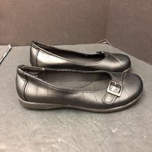 Load image into Gallery viewer, Girls Buckle Flats

