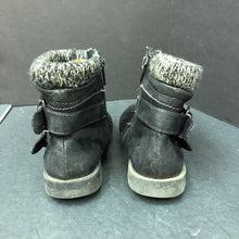 Load image into Gallery viewer, Girls Buckled Boots
