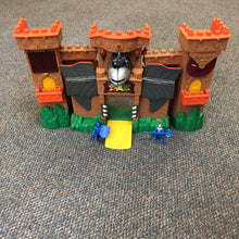 Load image into Gallery viewer, Medieval Eagle Talon Castle w/Figures Battery Operated
