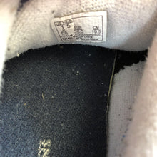 Load image into Gallery viewer, Girls Shoes
