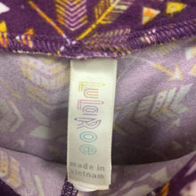 Load image into Gallery viewer, Patterned Leggings
