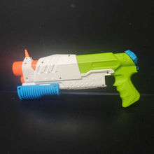 Load image into Gallery viewer, Super Soaker Scatter Blast Water Gun
