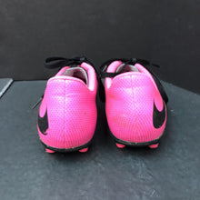Load image into Gallery viewer, Girls cleats
