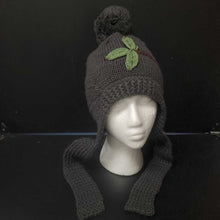 Load image into Gallery viewer, Girls Bird Winter Hat (Pema Knitwear)
