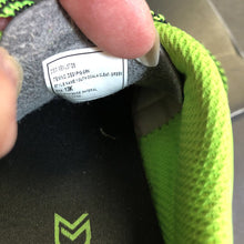 Load image into Gallery viewer, Boys Cleats
