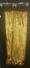 Load image into Gallery viewer, Reverse Sequin Blanket
