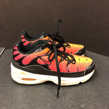 Load image into Gallery viewer, Boys Sneakers
