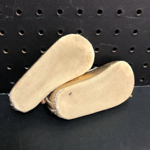 Load image into Gallery viewer, Girls Shiny Flats
