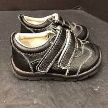 Load image into Gallery viewer, Boys Velcro Shoes (Leuna)
