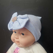 Load image into Gallery viewer, Girls Striped Hat w/Jeweled Bow
