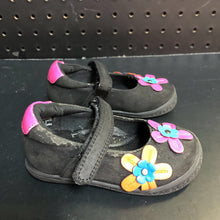 Load image into Gallery viewer, Girls Flower Shoes
