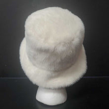Load image into Gallery viewer, Girls Fuzzy Hat
