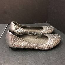 Load image into Gallery viewer, Girls Jeweled Flats (Helen&#39;s Heart)
