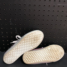 Load image into Gallery viewer, Girls Plaid Shoes
