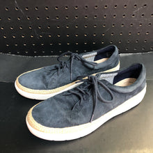 Load image into Gallery viewer, Girls Shoes
