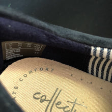 Load image into Gallery viewer, Girls Shoes
