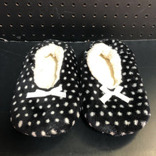 Load image into Gallery viewer, Girls Polka Dot Slippers

