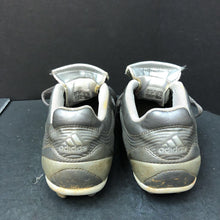 Load image into Gallery viewer, Girls Soccer Cleats
