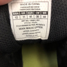 Load image into Gallery viewer, Men&#39;s Football Cleats
