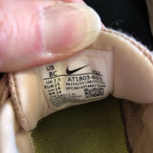 Load image into Gallery viewer, Girls Velcro Sneakers
