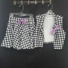 Load image into Gallery viewer, Jrs. 2pc Patterned Outfit
