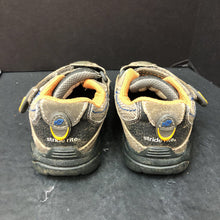 Load image into Gallery viewer, Boys Velcro Shoes
