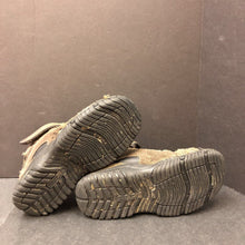 Load image into Gallery viewer, Boys Velcro Shoes
